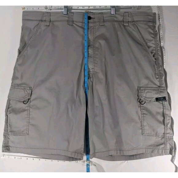 Wrangler Mens Gray Outdoor Cargo Shorts Cotton Blend 44x10" Y2K Grunge Skater - Picture 1 of 12